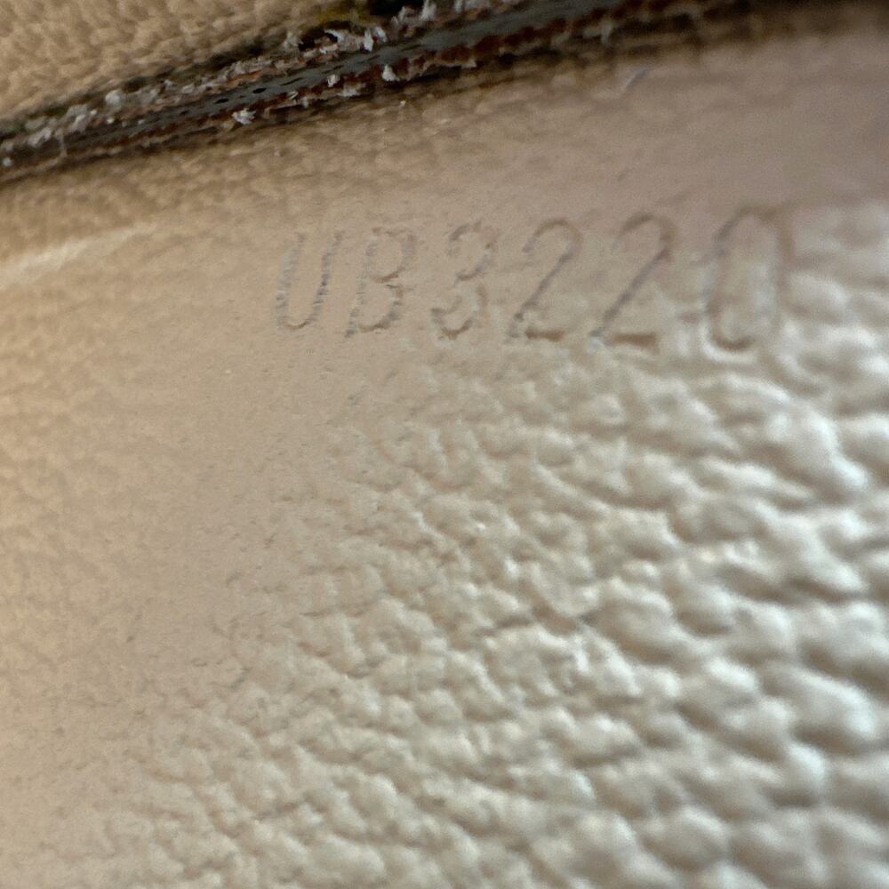 LOUIS VUITTON Monogram Toiletry Pouch 19 - Picture 7 of 16